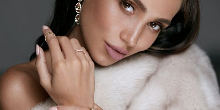 Warum sollten Sie Ihrer Frau Schmuck schenken – wann passt es?